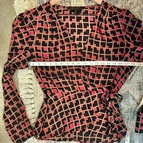 BCBGMaxAzria Surplice Blouse Long Sleeve Size Large - Picture 14 of 16